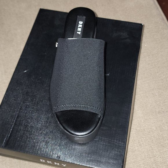 Mule - Picture 2 of 3